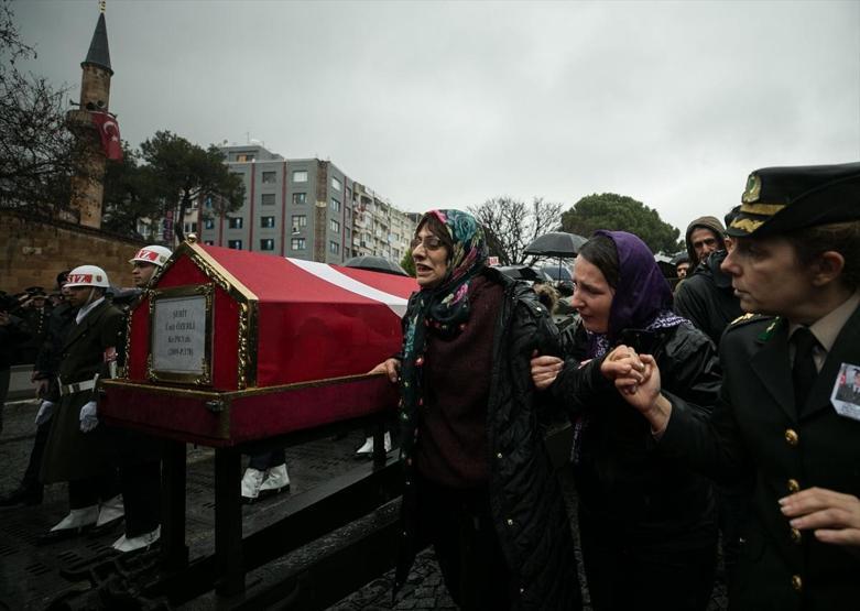 Şehit Pilot Yüzbaşı Özerli gözyaşlarıyla uğurlandı