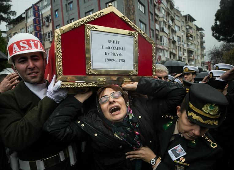 Şehit Pilot Yüzbaşı Özerli gözyaşlarıyla uğurlandı
