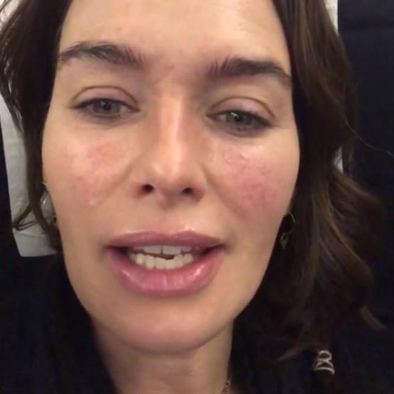 Lena Headey’den makyajsız eleştirilerine küfürlü yanıt