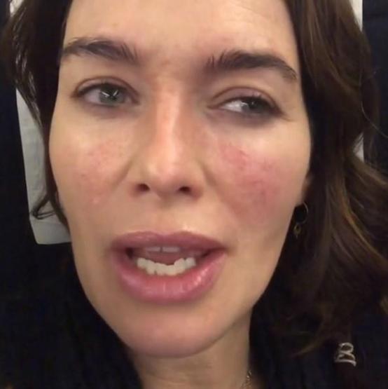 Lena Headey’den makyajsız eleştirilerine küfürlü yanıt