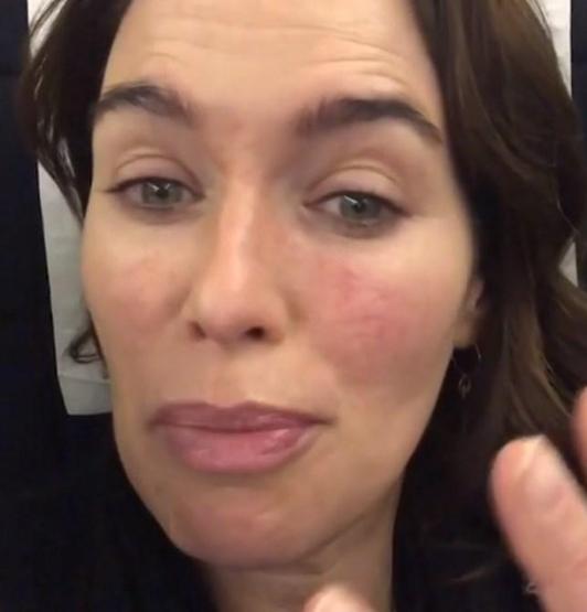 Lena Headey’den makyajsız eleştirilerine küfürlü yanıt