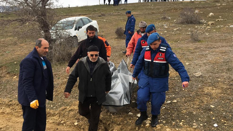 Ağılda nöbet tuttu koyunlarını çalmaya gelenlere kurşun yağdırdı