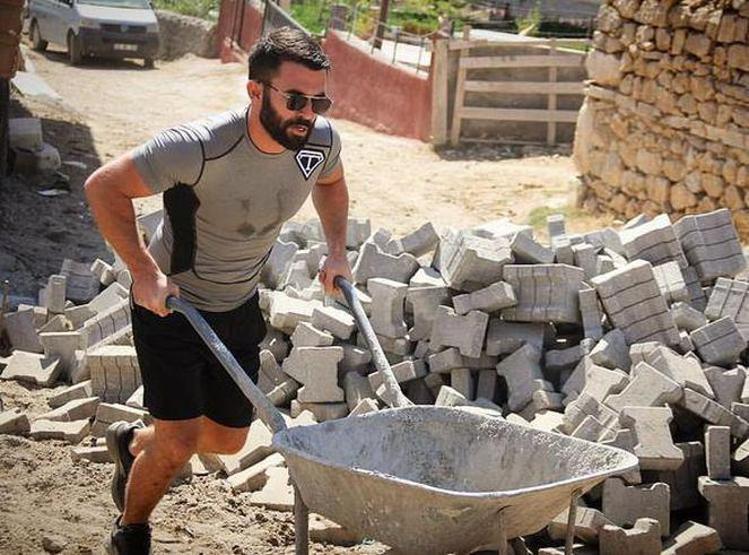 Turabi: Yarışmalardan 2 milyon TL ve bir ev kazandım