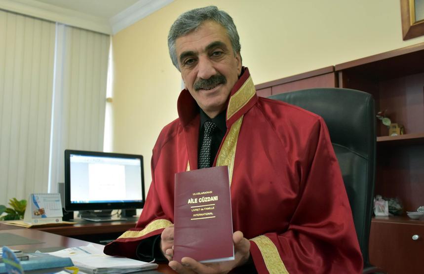 12 yılda 30 bin çiftin nikahını kıydı