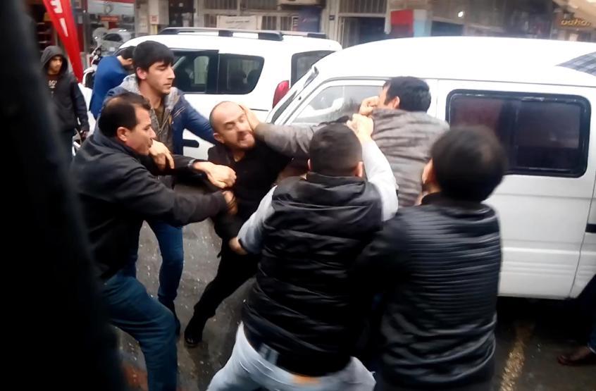 Yol ortasında meydan savaşı