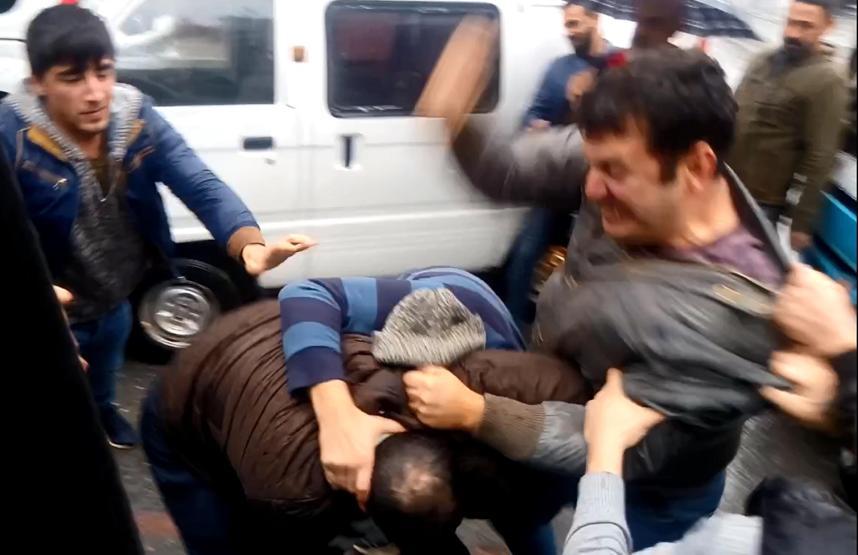 Yol ortasında meydan savaşı