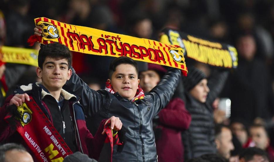 Malatyada nefes kesen maç: 3 gol ve kırmızı kart