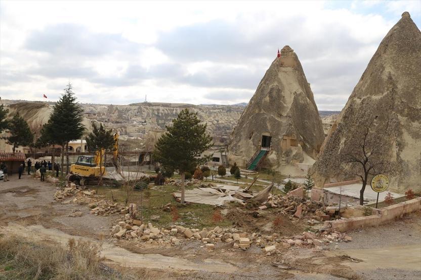 Kapadokyadaki yapıların yıkılmasına başlandı