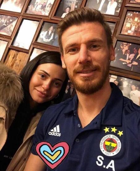 Tuğçe Azizden Galatasaray taraftarına cevap