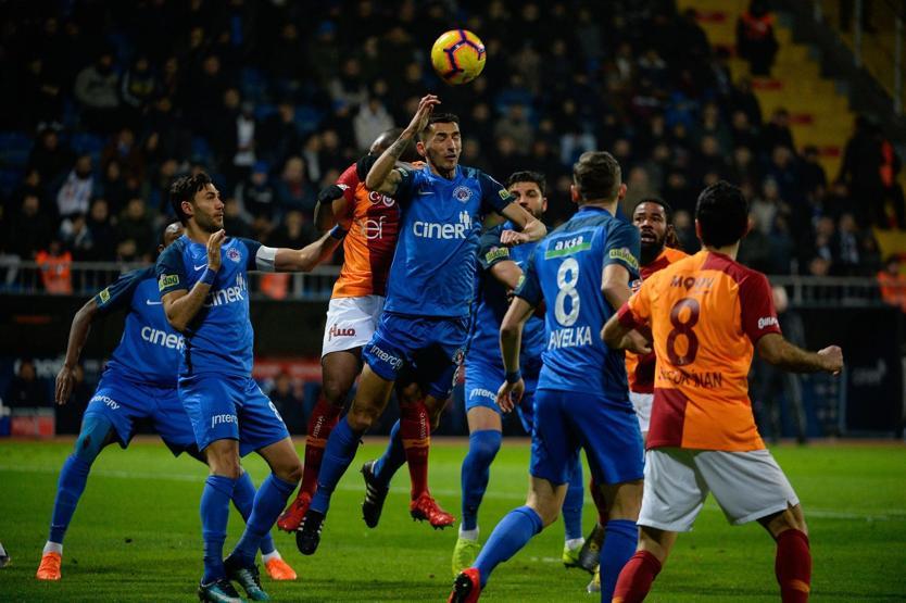 Feghouli coştu Galatasaray 4 attı
