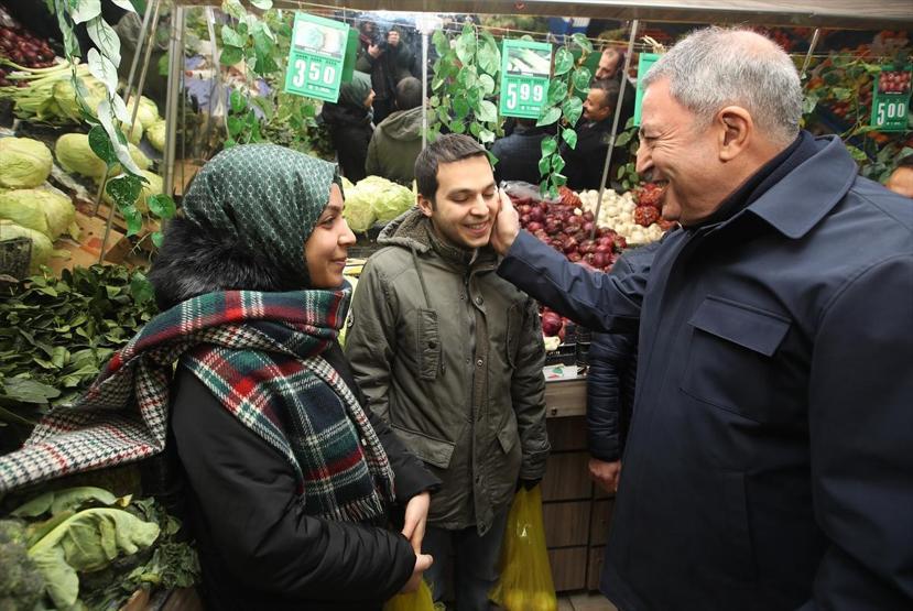 Bakan Akar ve Orgeneral Güler Hakkaride