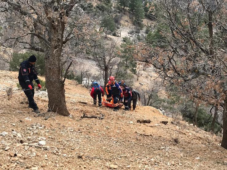 Avlanırken uçurumdan düştü, 22 saatlik operasyonla kurtarıldı