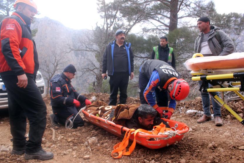 Avlanırken uçurumdan düştü, 22 saatlik operasyonla kurtarıldı