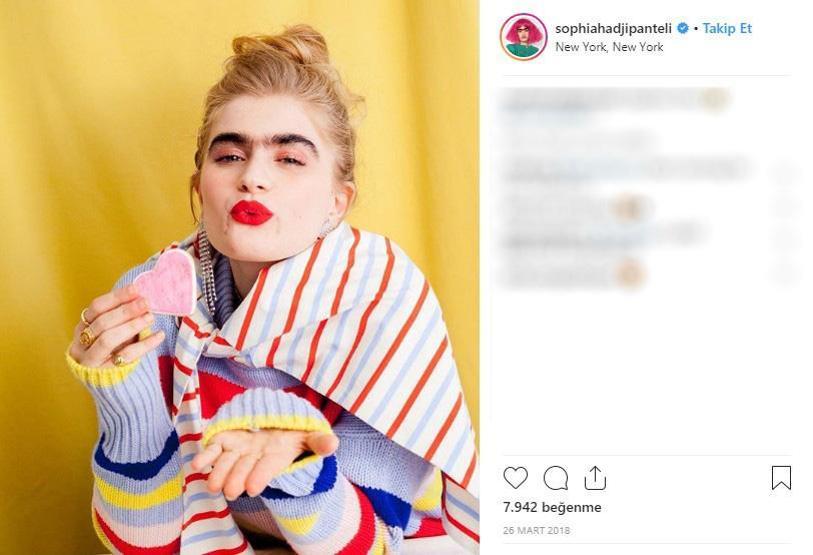 Kaşlarıyla alay ediyorlardı... Artık aranan modeller arasında