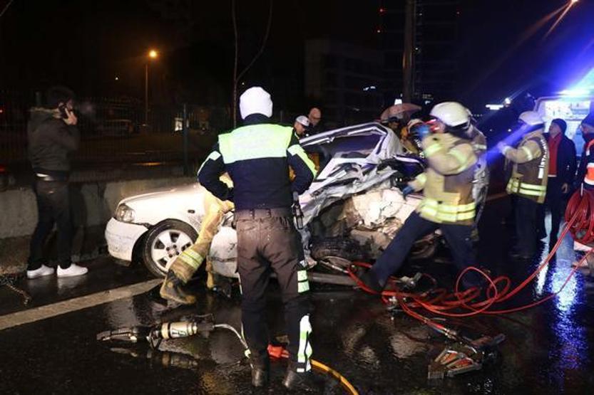 E-5te zincirleme trafik kazası Bir kişi öldü, 4 kişi de yaralandı