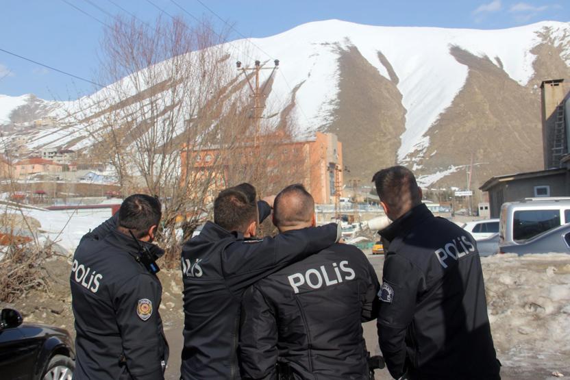 Karlar eridi, Atatürk’ün silüeti ortaya çıktı