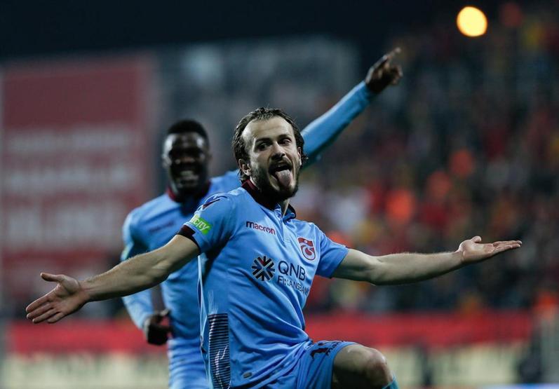 Trabzonsporun Türk futboluna yeni hediyesi: Abdulkadir Parmak