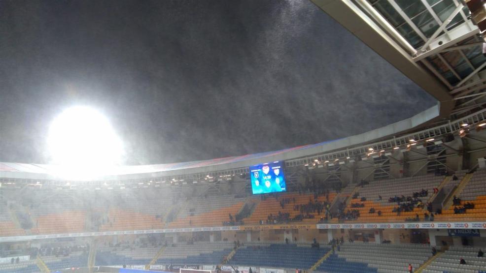 Başakşehir - Bursaspor maçı ertelendi