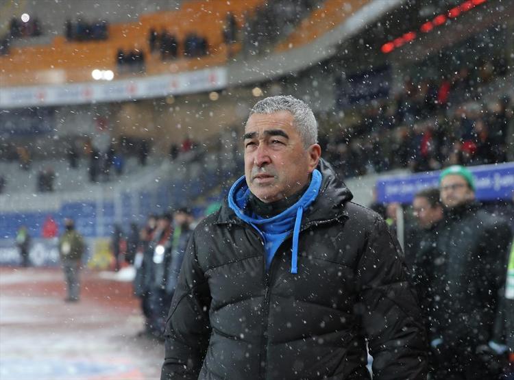 Başakşehir - Bursaspor maçı ertelendi