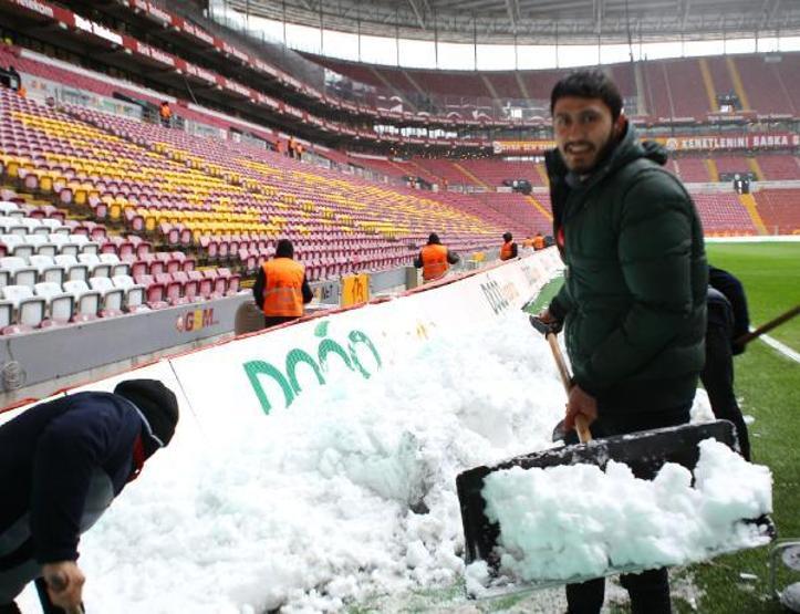 Galatasaray-Akhisar maçı öncesi son durum