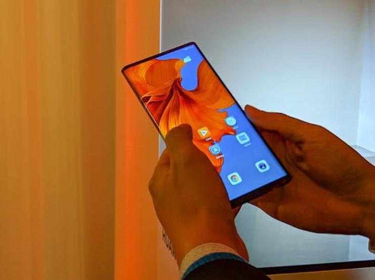 Huawei Mate X tanıtıldı, işte özellikleri ve fiyatı