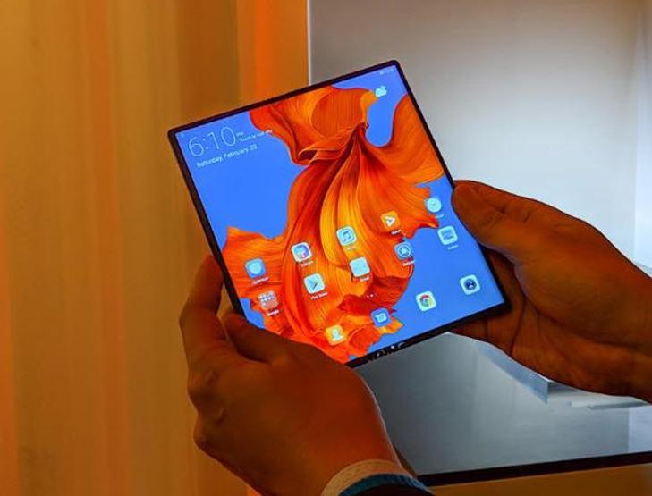 Huawei Mate X tanıtıldı, işte özellikleri ve fiyatı