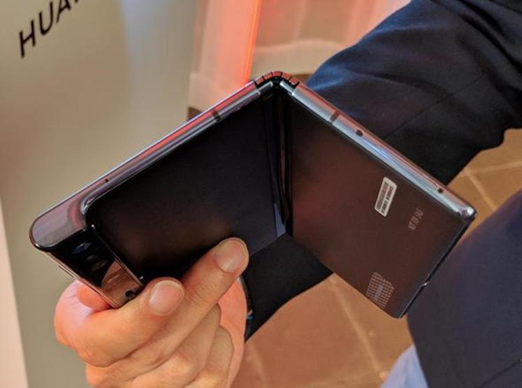 Huawei Mate X tanıtıldı, işte özellikleri ve fiyatı