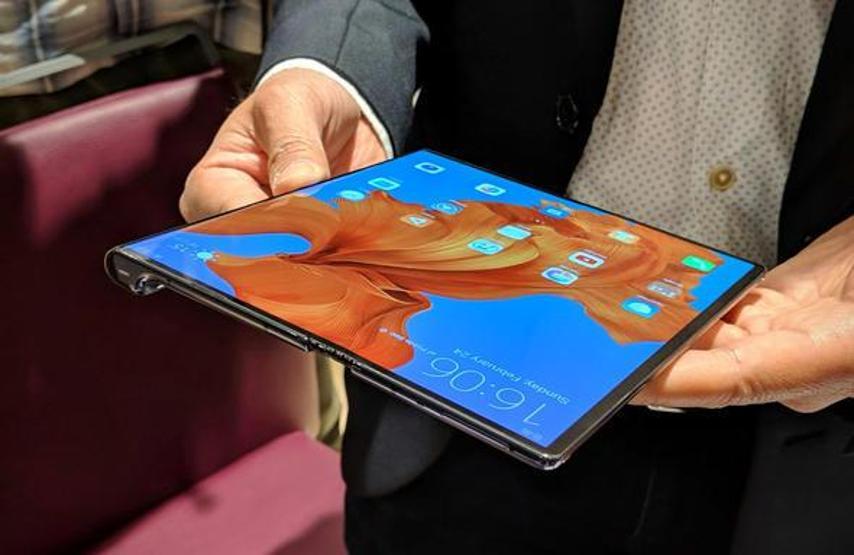 Huawei Mate X tanıtıldı, işte özellikleri ve fiyatı
