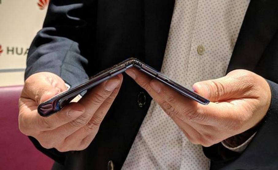 Huawei Mate X tanıtıldı, işte özellikleri ve fiyatı