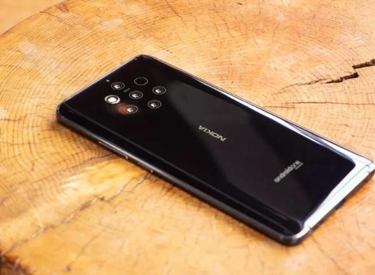 Huawei Mate X tanıtıldı, işte özellikleri ve fiyatı