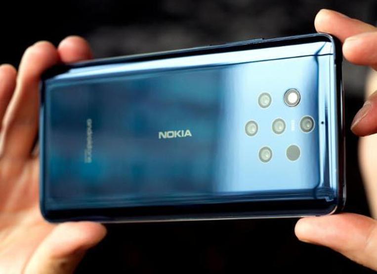 Huawei Mate X tanıtıldı, işte özellikleri ve fiyatı
