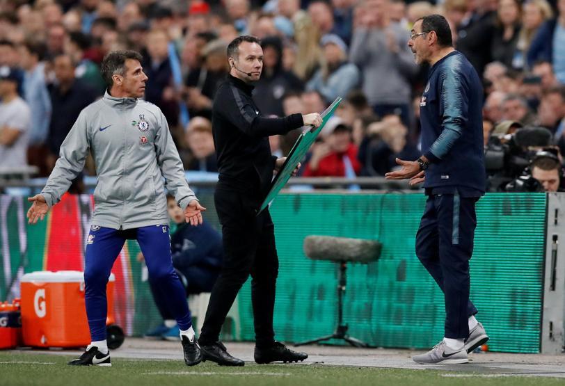 İngiliz basını: Chelseade anarşi