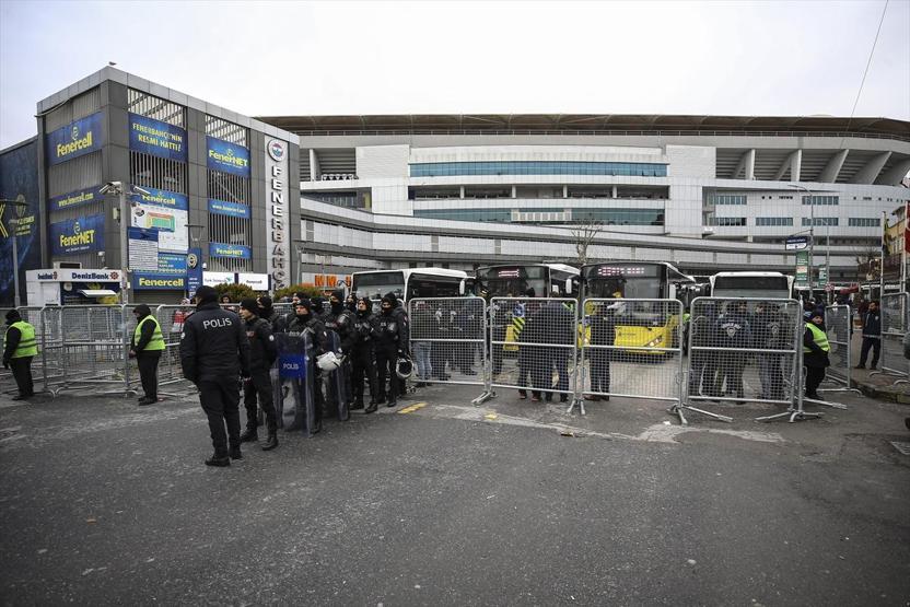 Fenerbahçe taraftarları Vodafone Parka hareket etti