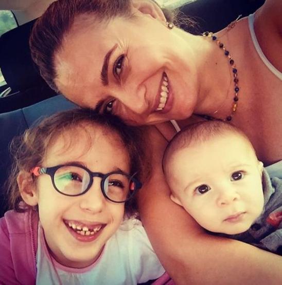 Ceyda Düvenci kızı için verdiği 8 yıllık mücadeleyi anlattı: Biz onuncu kattan düştük