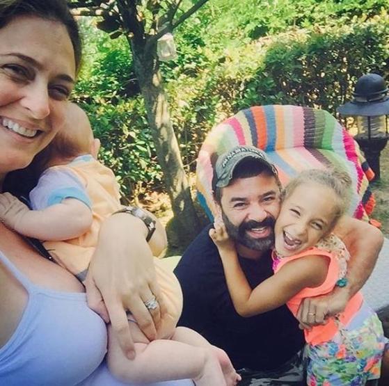 Ceyda Düvenci kızı için verdiği 8 yıllık mücadeleyi anlattı: Biz onuncu kattan düştük