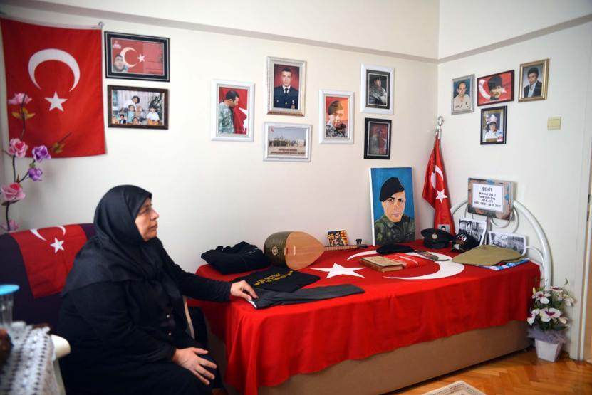 Tek oğlu şehit oldu, hayatını şehit çocuklarına adadı
