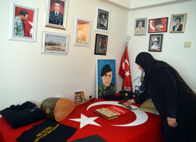 Tek oğlu şehit oldu, hayatını şehit çocuklarına adadı