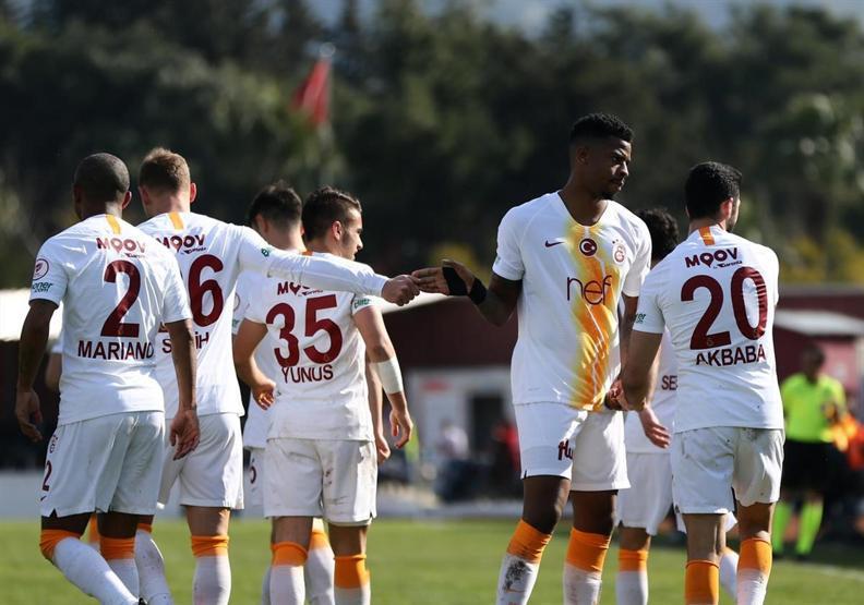 Galatasaray kariyerini bitirdi