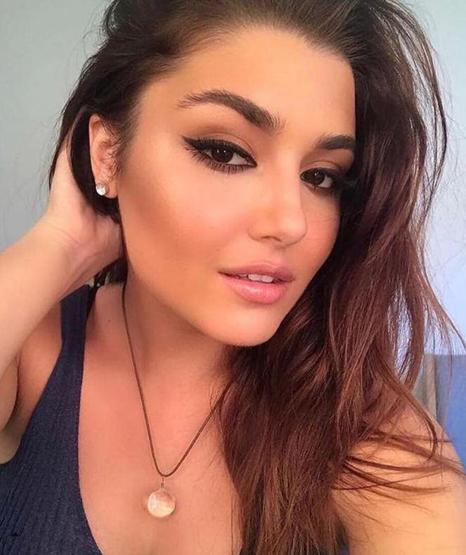 Hande Erçel annesi hakkında konuştu