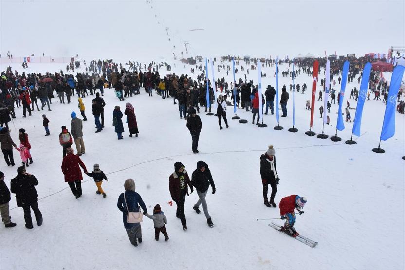 2 bin 800 rakımda kar festivali düzenlendi
