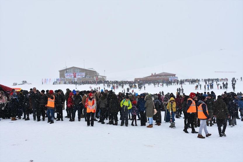 2 bin 800 rakımda kar festivali düzenlendi