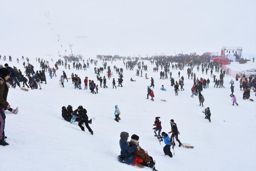 2 bin 800 rakımda kar festivali düzenlendi