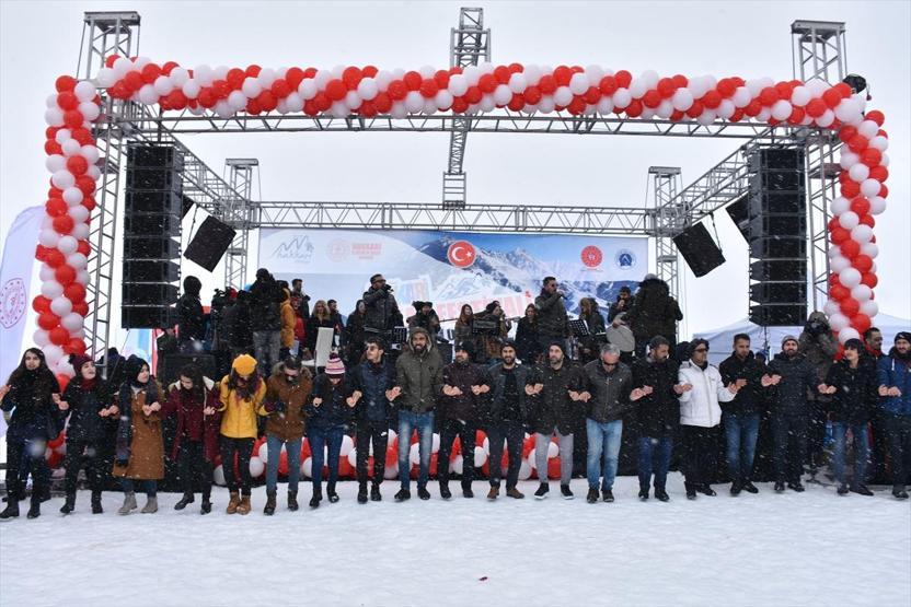 2 bin 800 rakımda kar festivali düzenlendi