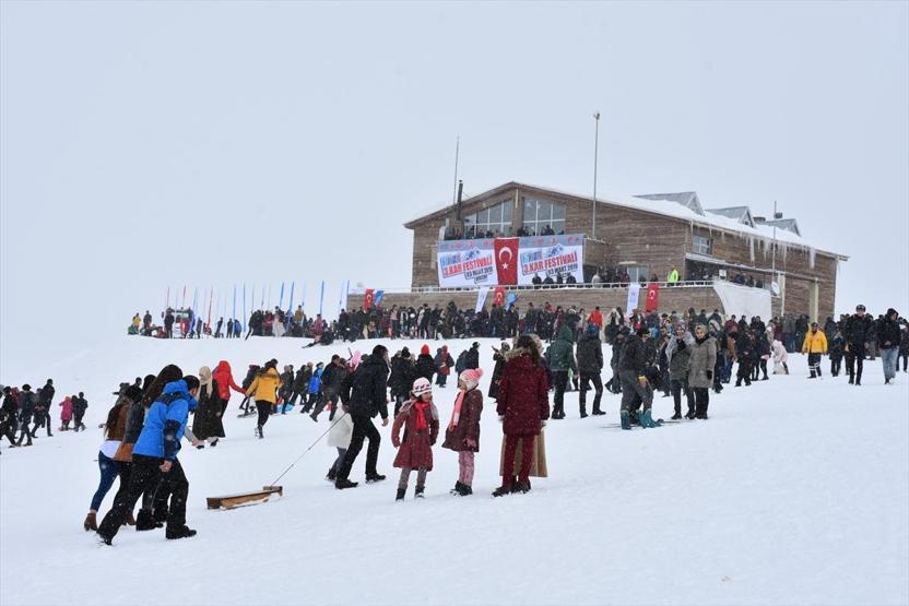 2 bin 800 rakımda kar festivali düzenlendi