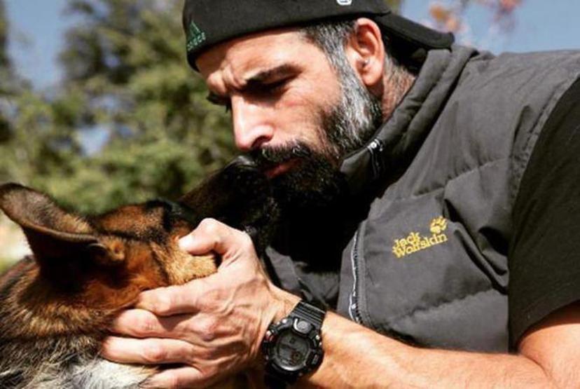 Mehmet Akif Alakurta tepkiler devam ediyor