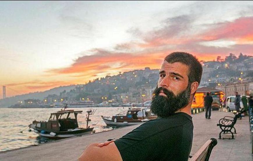 Mehmet Akif Alakurta tepkiler devam ediyor