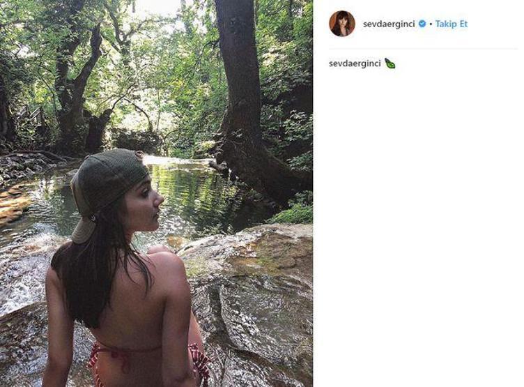 Sevda Erginciden lavabo pozu