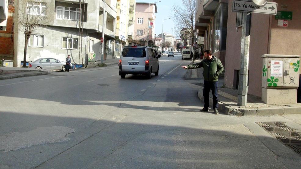 Hemşire eşinin öldüğü kazanın tanıklarını dedektifle arıyor