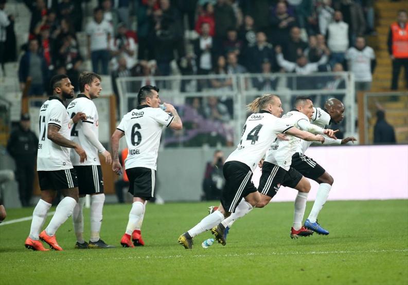 Şenol Güneş: Gitmiyorum, gitsem bırakıp kaçtı diyecekler