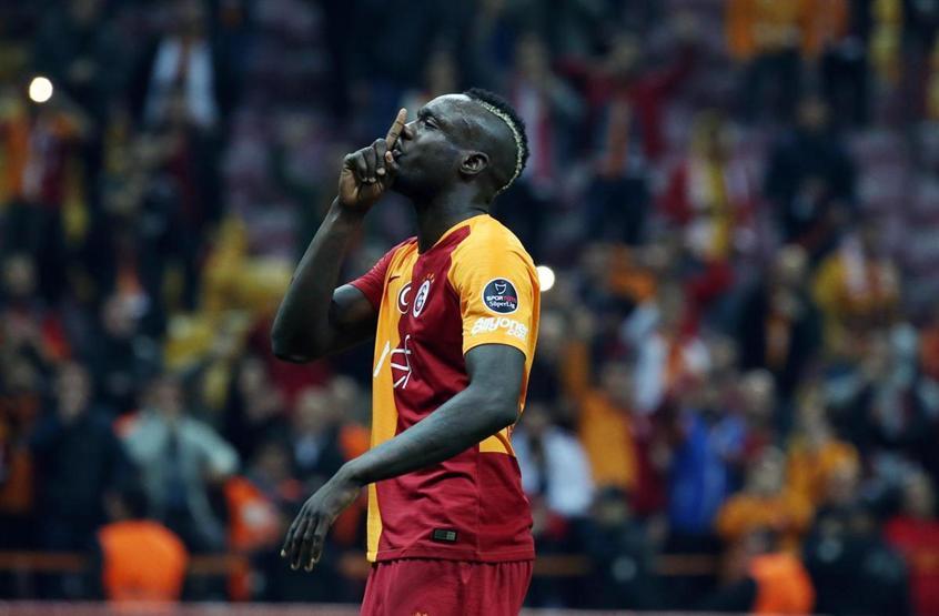 Galatasaray - Antalyaspor maçı yorumları: Galatasaray santrforu Robinho’ymuşçasına oynuyor